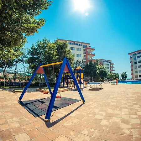 海滨堡海滩公寓